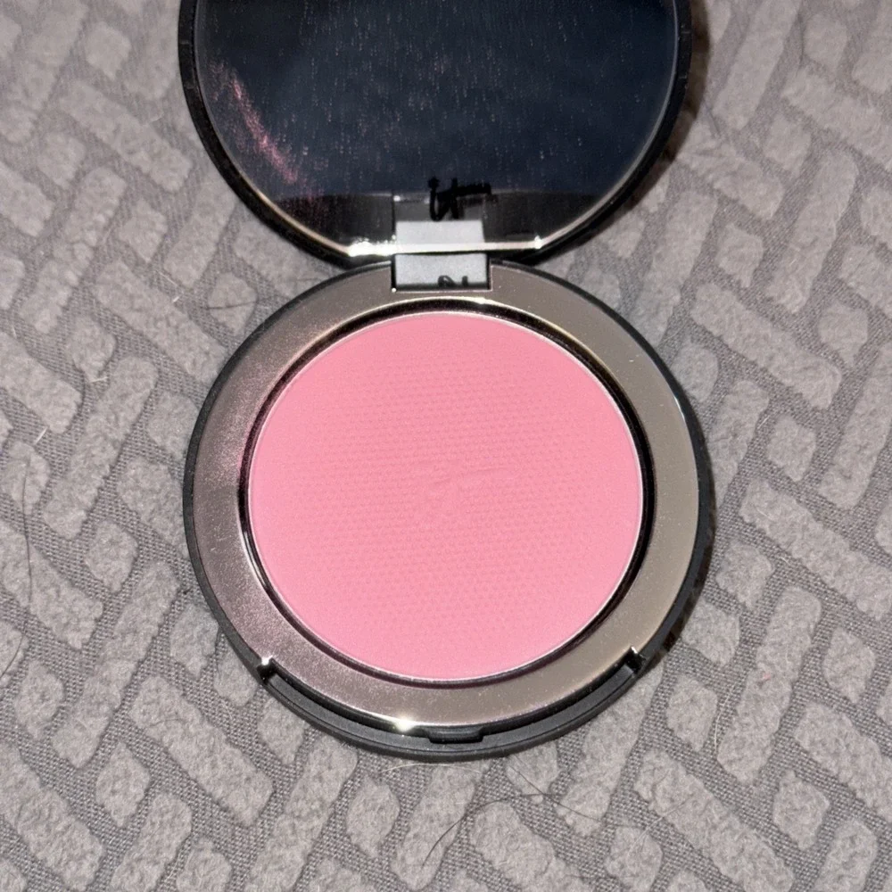 IT COSMETICS ~ BYE BYE PORES BLUSH / AIRBRUSH BLUSH ~ LOVE NATURAL SOFT PINK NIB